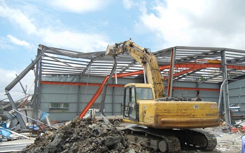 伯欽拆除在豐原進行店面拆除，注重細節