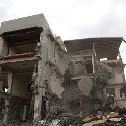 豐原店面拆除後，空間清理整潔