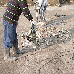 豐原店面拆除後潔淨的空間