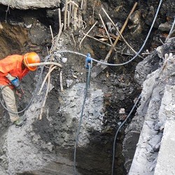 伯欽拆除專業人員進行豐原拆除工程